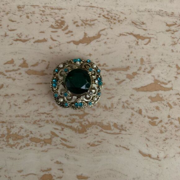 No Brand Jewelry - Green brooch 